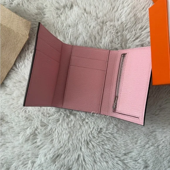 Brand New! 🩷 Hermes Bearn Wallet Sakura Pink chèvre leather PHW, stamp G (2026) - Picture 5 of 7